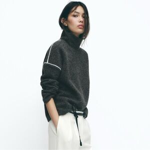 Zara Sweater with Contrast Piping Size SMALL NWT